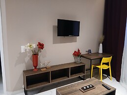 BLACK ONYX COMFORT SUITES