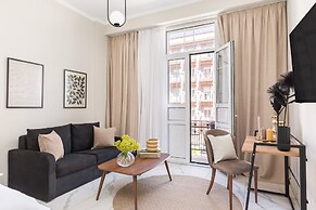 BLACK ONYX COMFORT SUITES