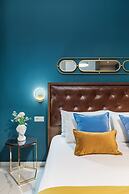 BLACK ONYX COMFORT SUITES