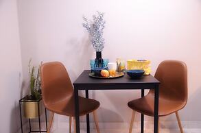 BLACK ONYX COMFORT SUITES