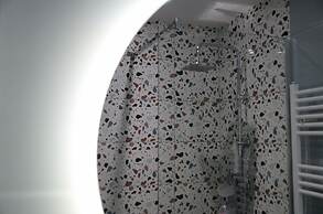 BLACK ONYX COMFORT SUITES