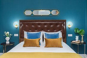 BLACK ONYX COMFORT SUITES