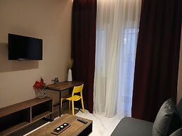 BLACK ONYX COMFORT SUITES