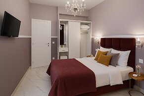 BLACK ONYX COMFORT SUITES