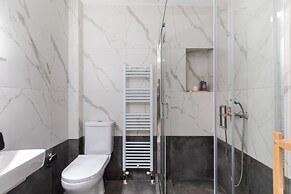 BLACK ONYX COMFORT SUITES