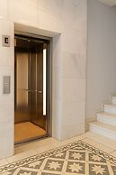 BLACK ONYX COMFORT SUITES