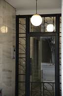 BLACK ONYX COMFORT SUITES