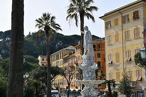 Una Finestra su Villa Durazzo by Wonderful Italy