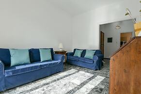 Una Finestra su Villa Durazzo by Wonderful Italy