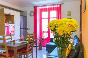 Sunny Apartment by Wonderful Italy