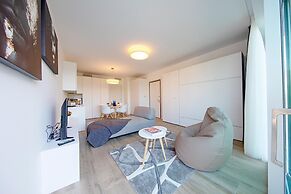 Bristol Exclusive 2 1 by Wonderful Italy