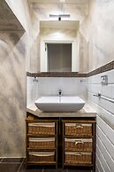 XVI Charm Apartment by Wonderful Italy