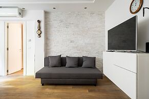 XVI Charm Apartment by Wonderful Italy