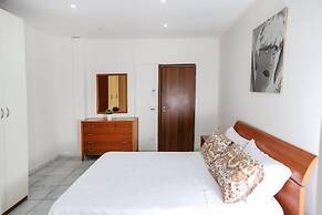 Napoli Centrale Budget Apartment by Wonderful Italy