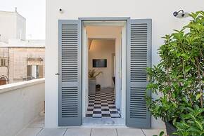 1940 Luxury Accommodations - Diamante Boutique Apartment