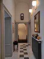 1940 Luxury Accommodations - Diamante Boutique Apartment