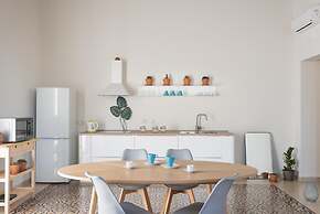 Casa Darsena With Sea View Balcony by Wonderful Italy