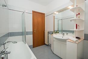 Le Ortensie 1 Apartment by Wonderful Italy