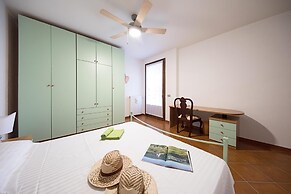 Le Ortensie 1 Apartment by Wonderful Italy