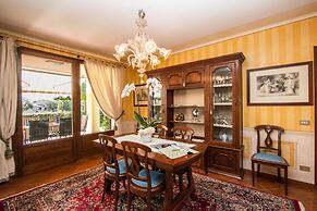 Le Ortensie 1 Apartment by Wonderful Italy