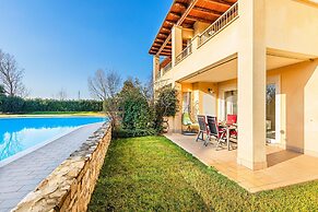 Le Corti Caterina B2 Apartment by Wonderful Italy