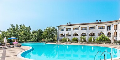 Manerba Resort C2 by Wonderful Italy