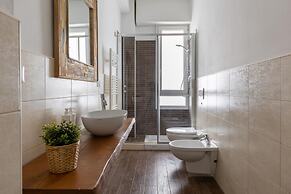 Largo Molina Studio II by Wonderful Italy