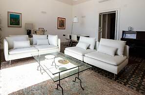 Seaview Design Home in Ortigia 21 by Wonderful Italy