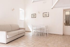 Studio Dione 130 by Wonderful Italy