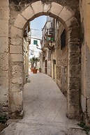 Studio Dione 130 by Wonderful Italy