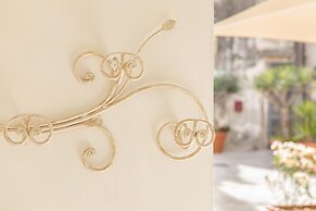 Studio Dione 130 by Wonderful Italy