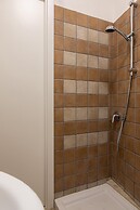 Studio Dione 130 by Wonderful Italy