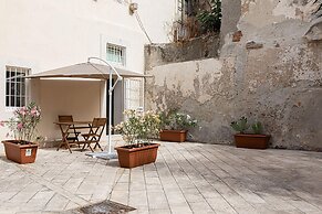 Studio Dione 130 by Wonderful Italy