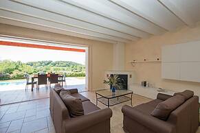 Villa Marina con Piscina by Wonderful Italy