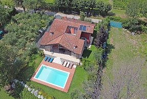 Villa Marina con Piscina by Wonderful Italy