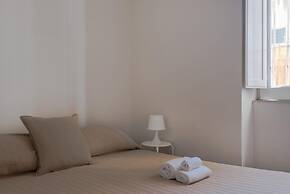 Appartamento Darsena With Terrace by Wonderful Italy