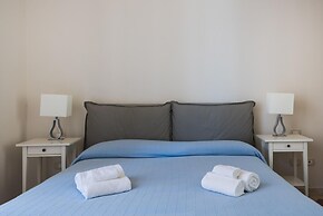 Appartamento Darsena With Terrace by Wonderful Italy