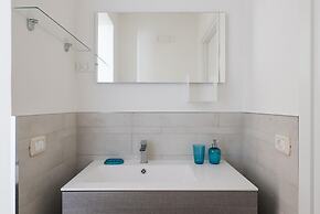 Appartamento Darsena With Terrace by Wonderful Italy