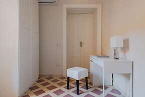 Appartamento Darsena With Terrace by Wonderful Italy