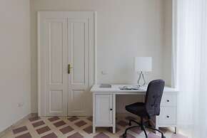 Appartamento Darsena With Terrace by Wonderful Italy