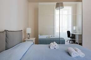 Appartamento Darsena With Terrace by Wonderful Italy