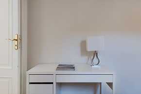 Appartamento Darsena With Terrace by Wonderful Italy