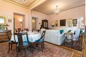 Elegante e Raffinato in Zona Crocetta by Wonderful Italy