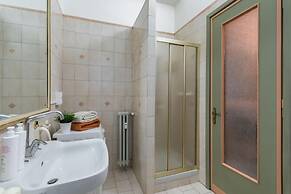 Elegante e Raffinato in Zona Crocetta by Wonderful Italy