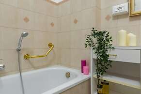 Elegante e Raffinato in Zona Crocetta by Wonderful Italy