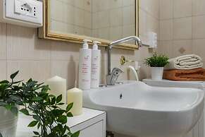 Elegante e Raffinato in Zona Crocetta by Wonderful Italy