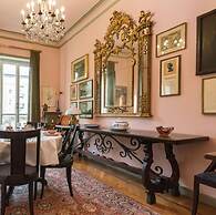 Elegante e Raffinato in Zona Crocetta by Wonderful Italy