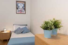 All Ombra del Grattacielo by Wonderful Italy