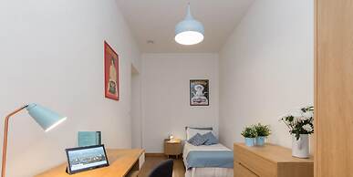 All Ombra del Grattacielo by Wonderful Italy