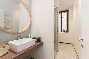 All Ombra del Grattacielo by Wonderful Italy